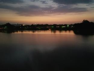 Hotel Shiv Lake 부지 외부 사진